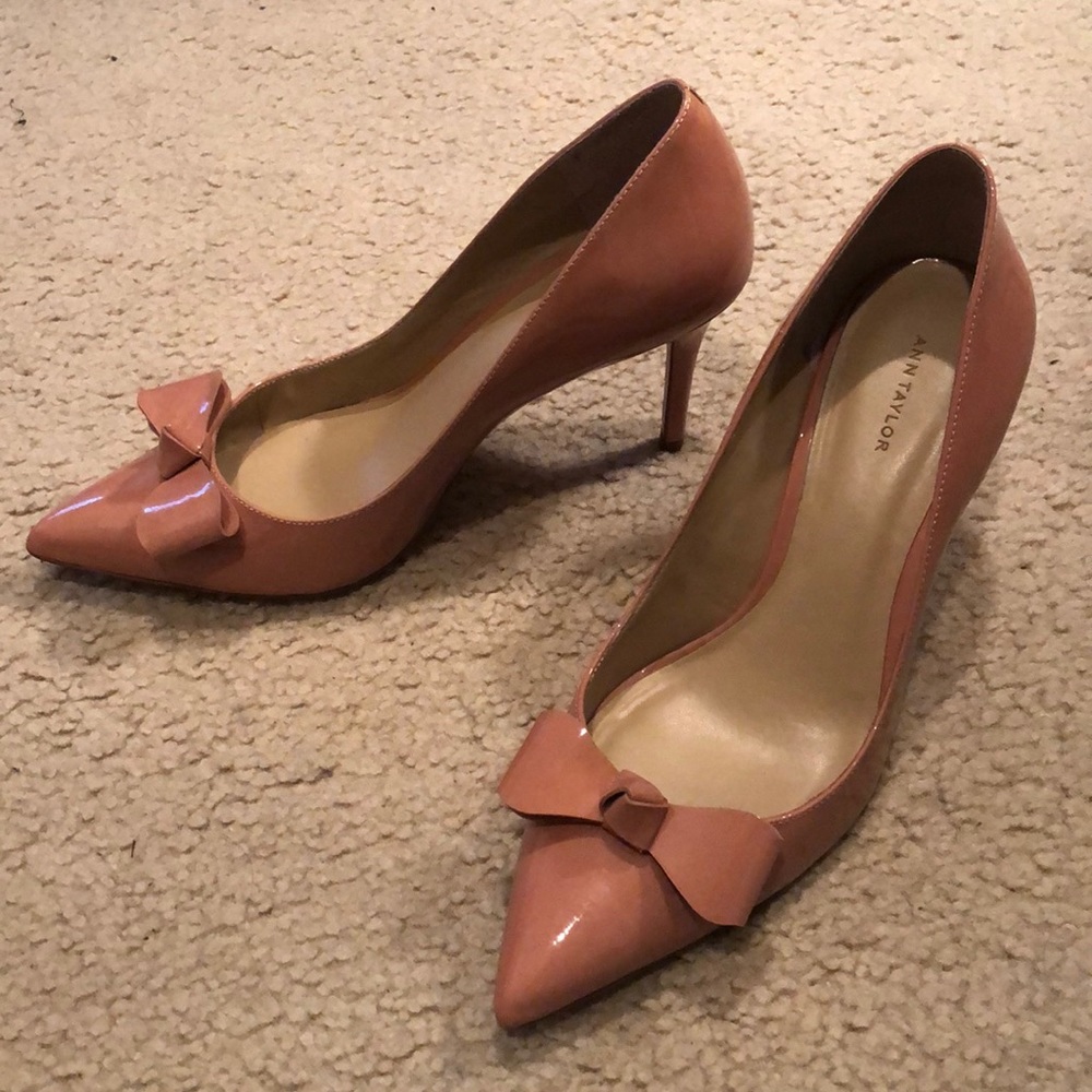 Ann Taylor Pink Patent Leather Pumps Size 8